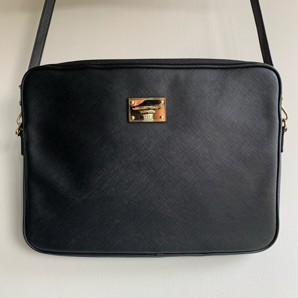 Michael Kors Mac Book Pro Carrying Case